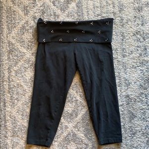 Victoria’s Secret Black Jeweled Crop Leggings (Size S)
